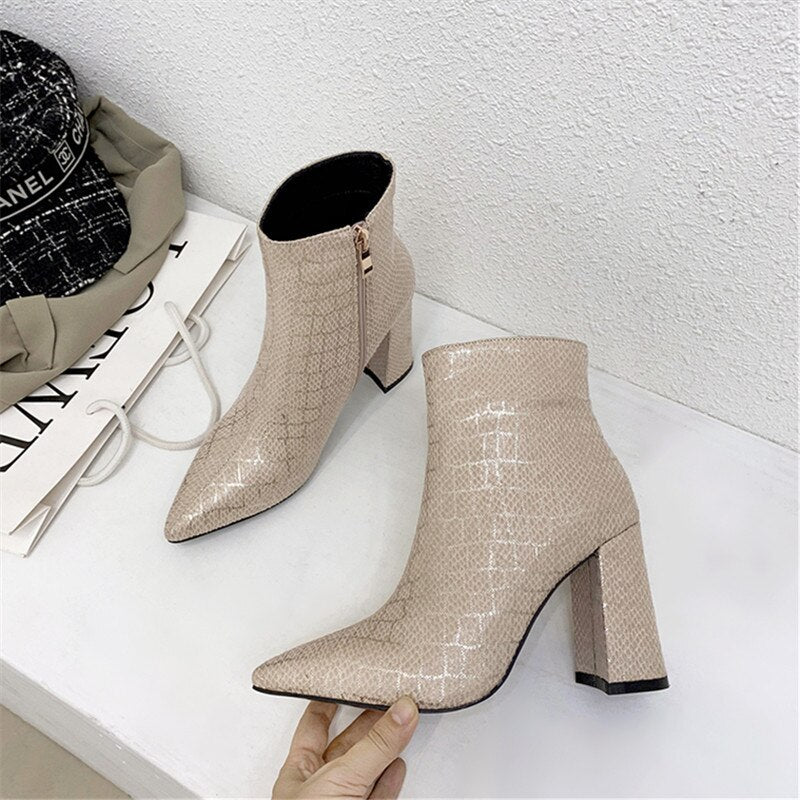 New Winter quality snake ankle boots for women pointed toe high heels boots simple zipper fashion shoes woman Spring 32-43