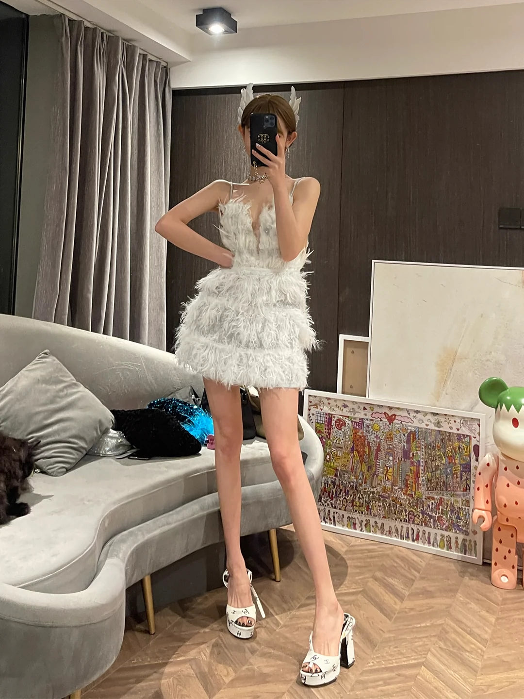 Chiclynana Sexy Backless Dress Feather Patchwork Party Birthday Party Braces in White Miniskirt