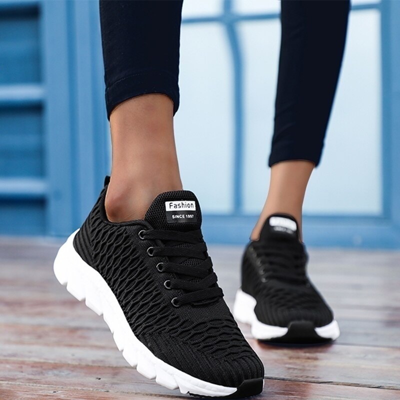 2022 Mesh Women Sneakers Breathable Women Flat Shoes Lightweight Casual Shoes Ladies Lace-up Deportivas Mujer Chaussures Femme