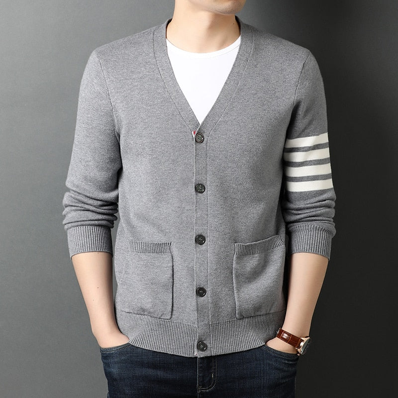 Top Grade New Autum Winter Brand Fashion Knitted Men Cardigan Sweater Black Korean Casual Coats Jacket Mens Clothing S-3XL