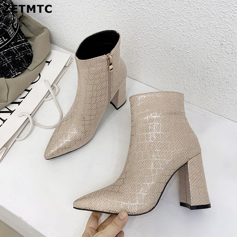 New Winter quality snake ankle boots for women pointed toe high heels boots simple zipper fashion shoes woman Spring 32-43